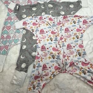 Sleeping Baby Flying Squirrel Pajama Bundle Small (12-24 Mo) Swaddle Transition